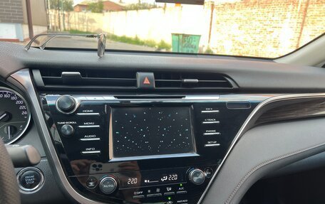 Toyota Camry, 2019 год, 2 150 000 рублей, 15 фотография