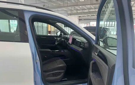 Volkswagen Tiguan, 2024 год, 4 190 013 рублей, 11 фотография