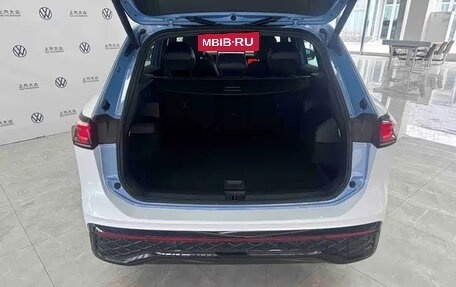 Volkswagen Tiguan, 2024 год, 4 190 013 рублей, 8 фотография