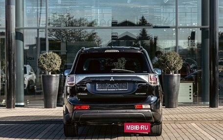 Mitsubishi Outlander III рестайлинг 3, 2014 год, 1 335 000 рублей, 5 фотография