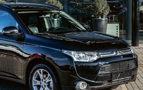 Mitsubishi Outlander III рестайлинг 3, 2014 год, 1 335 000 рублей, 8 фотография