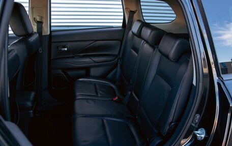 Mitsubishi Outlander III рестайлинг 3, 2014 год, 1 335 000 рублей, 17 фотография
