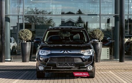 Mitsubishi Outlander III рестайлинг 3, 2014 год, 1 335 000 рублей, 2 фотография