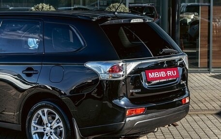 Mitsubishi Outlander III рестайлинг 3, 2014 год, 1 335 000 рублей, 10 фотография