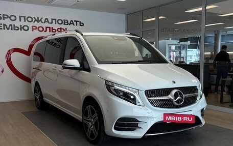 Mercedes-Benz V-Класс, 2020 год, 6 350 000 рублей, 3 фотография