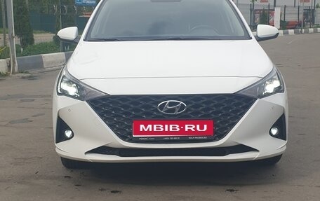 Hyundai Solaris II рестайлинг, 2021 год, 1 240 000 рублей, 1 фотография