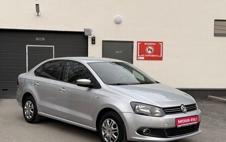 Volkswagen Polo VI (EU Market), 2012 год, 590 000 рублей, 1 фотография