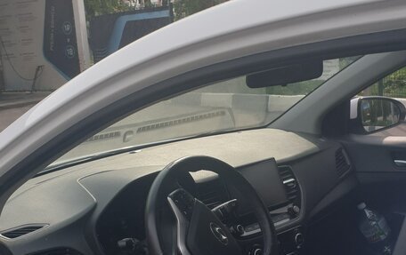 Hyundai Solaris II рестайлинг, 2021 год, 1 240 000 рублей, 12 фотография
