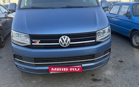Volkswagen Caravelle T6 рестайлинг, 2017 год, 3 150 000 рублей, 3 фотография
