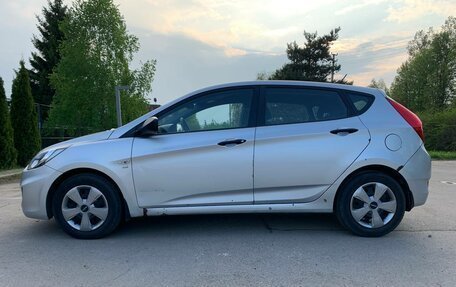 Hyundai Solaris II рестайлинг, 2011 год, 620 000 рублей, 2 фотография