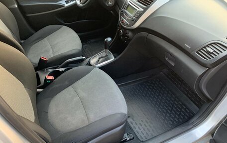 Hyundai Solaris II рестайлинг, 2011 год, 620 000 рублей, 14 фотография