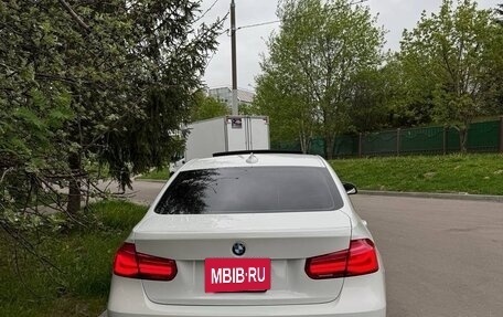 BMW 3 серия, 2016 год, 1 950 000 рублей, 4 фотография