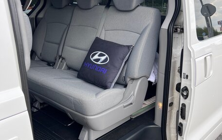 Hyundai H-1 II рестайлинг, 2021 год, 3 750 000 рублей, 7 фотография