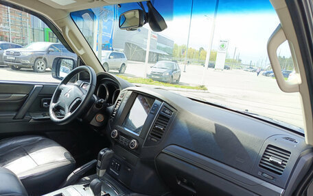 Mitsubishi Pajero IV, 2013 год, 2 199 000 рублей, 15 фотография