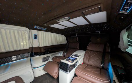 Mercedes-Benz V-Класс, 2024 год, 33 500 000 рублей, 7 фотография