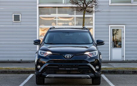 Toyota RAV4, 2019 год, 2 055 000 рублей, 2 фотография
