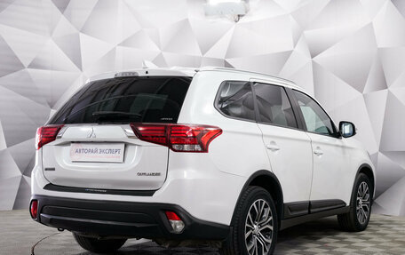 Mitsubishi Outlander III рестайлинг 3, 2017 год, 2 300 000 рублей, 4 фотография