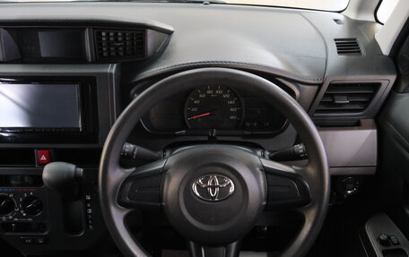 Toyota Roomy I, 2020 год, 1 229 000 рублей, 12 фотография