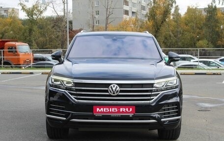 Volkswagen Touareg III, 2020 год, 5 950 000 рублей, 2 фотография