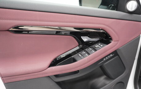 Land Rover Range Rover Evoque II, 2025 год, 6 400 000 рублей, 8 фотография