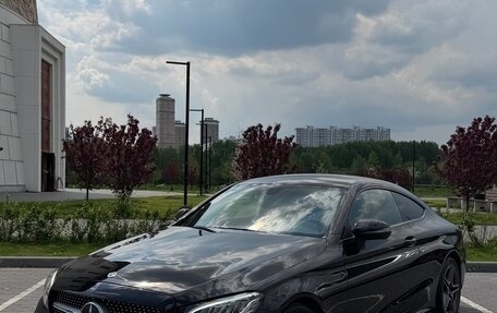 Mercedes-Benz C-Класс, 2019 год, 3 900 000 рублей, 1 фотография