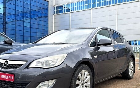 Opel Astra J, 2011 год, 695 000 рублей, 1 фотография