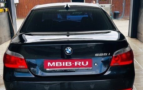 BMW 5 серия, 2006 год, 1 150 000 рублей, 13 фотография