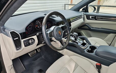 Porsche Cayenne III, 2022 год, 14 990 000 рублей, 17 фотография