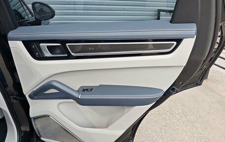 Porsche Cayenne III, 2022 год, 14 990 000 рублей, 24 фотография
