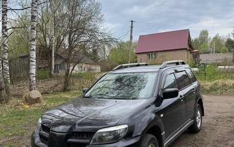 Mitsubishi Outlander III рестайлинг 3, 2006 год, 600 000 рублей, 1 фотография