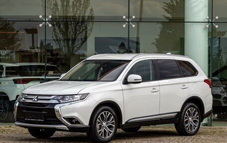 Mitsubishi Outlander III рестайлинг 3, 2017 год, 1 595 000 рублей, 1 фотография