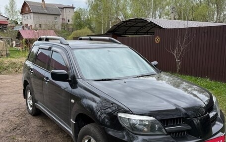 Mitsubishi Outlander III рестайлинг 3, 2006 год, 600 000 рублей, 2 фотография
