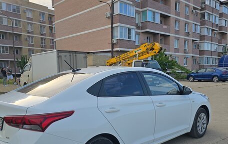Hyundai Solaris II рестайлинг, 2019 год, 1 300 000 рублей, 4 фотография