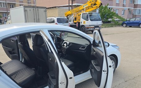 Hyundai Solaris II рестайлинг, 2019 год, 1 300 000 рублей, 6 фотография