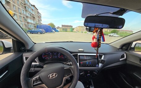 Hyundai Solaris II рестайлинг, 2019 год, 1 300 000 рублей, 12 фотография