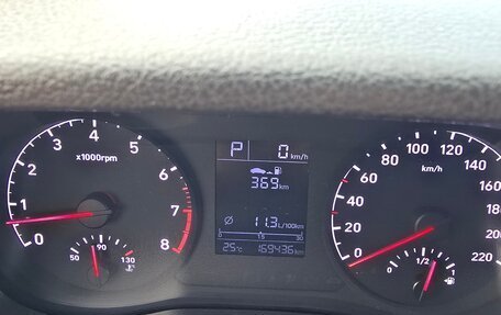 Hyundai Solaris II рестайлинг, 2019 год, 1 300 000 рублей, 13 фотография