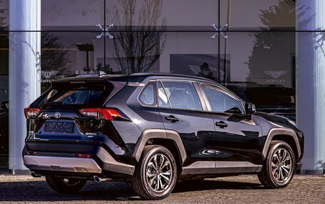 Toyota RAV4, 2022 год, 2 995 000 рублей, 6 фотография