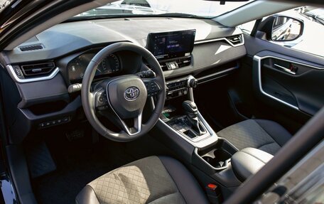 Toyota RAV4, 2022 год, 2 995 000 рублей, 13 фотография