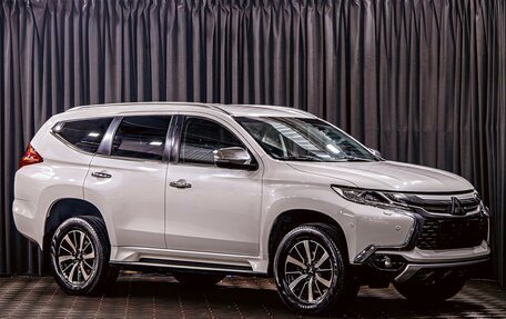 Mitsubishi Pajero Sport III рестайлинг, 2019 год, 2 875 000 рублей, 3 фотография