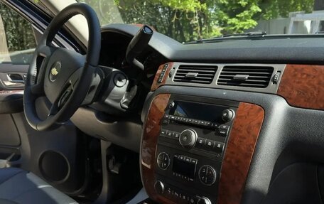 Chevrolet Tahoe III, 2008 год, 2 100 000 рублей, 6 фотография