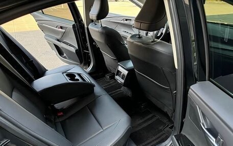 Toyota Camry, 2024 год, 3 450 000 рублей, 9 фотография