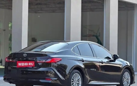 Toyota Camry, 2024 год, 3 450 000 рублей, 5 фотография