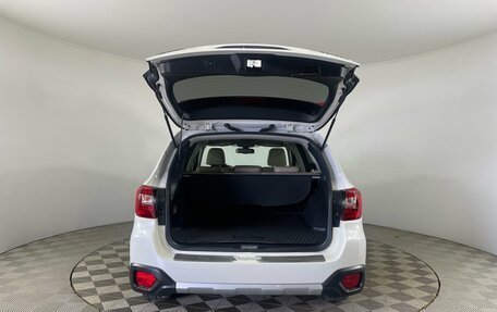 Subaru Outback IV рестайлинг, 2017 год, 2 100 000 рублей, 9 фотография