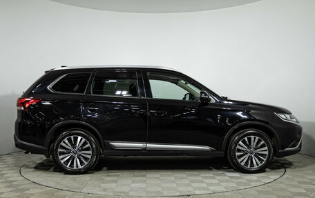 Mitsubishi Outlander III рестайлинг 3, 2020 год, 2 649 700 рублей, 4 фотография