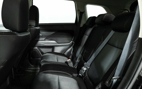 Mitsubishi Outlander III рестайлинг 3, 2020 год, 2 649 700 рублей, 10 фотография