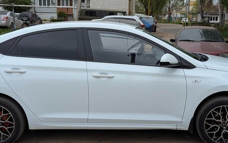 Hyundai Solaris II рестайлинг, 2018 год, 1 360 000 рублей, 4 фотография