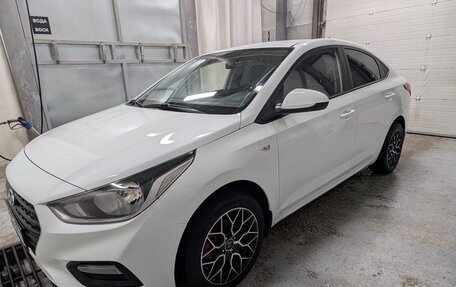 Hyundai Solaris II рестайлинг, 2018 год, 1 360 000 рублей, 10 фотография