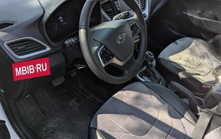 Hyundai Solaris II рестайлинг, 2018 год, 1 360 000 рублей, 26 фотография