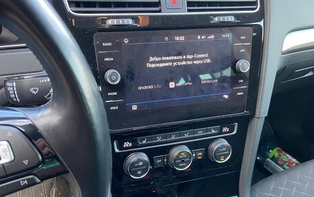 Volkswagen Golf VII, 2019 год, 1 550 000 рублей, 13 фотография