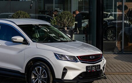 Geely Coolray I, 2022 год, 1 635 000 рублей, 9 фотография